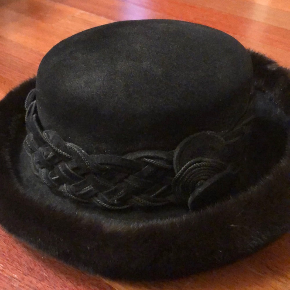 Authentic Mink / Velvet Hat - Picture 2 of 6